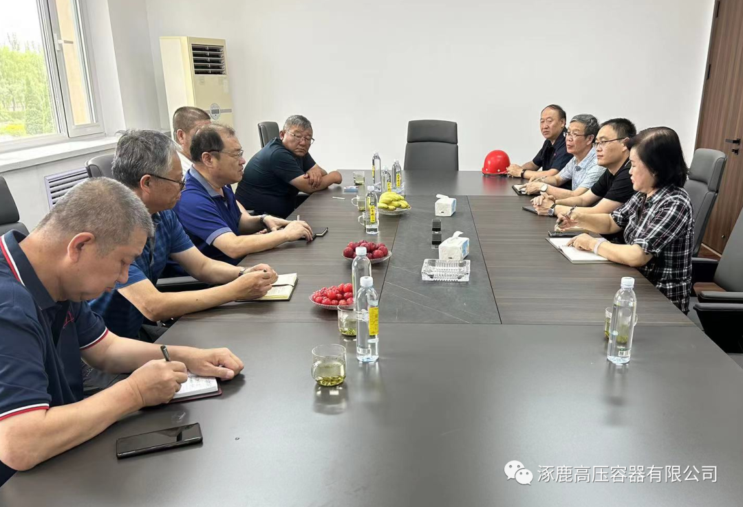 河北燕興機械有限公司董事長到涿鹿高壓容器進行實地參觀考察！